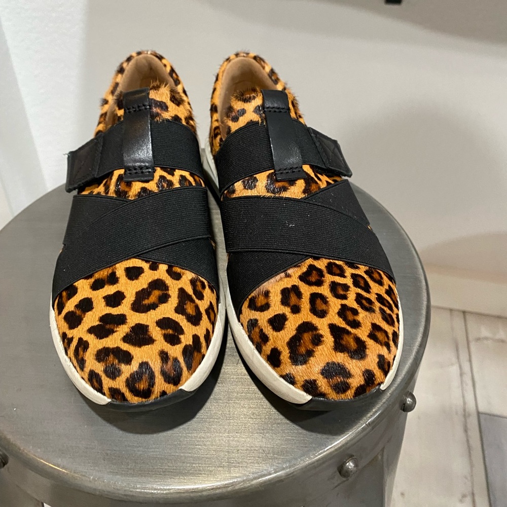 Clarks Un Rio Strap Shoes- Leopard Print
